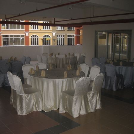 שאה אלאם Roof Garden Hotel מראה חיצוני תמונה